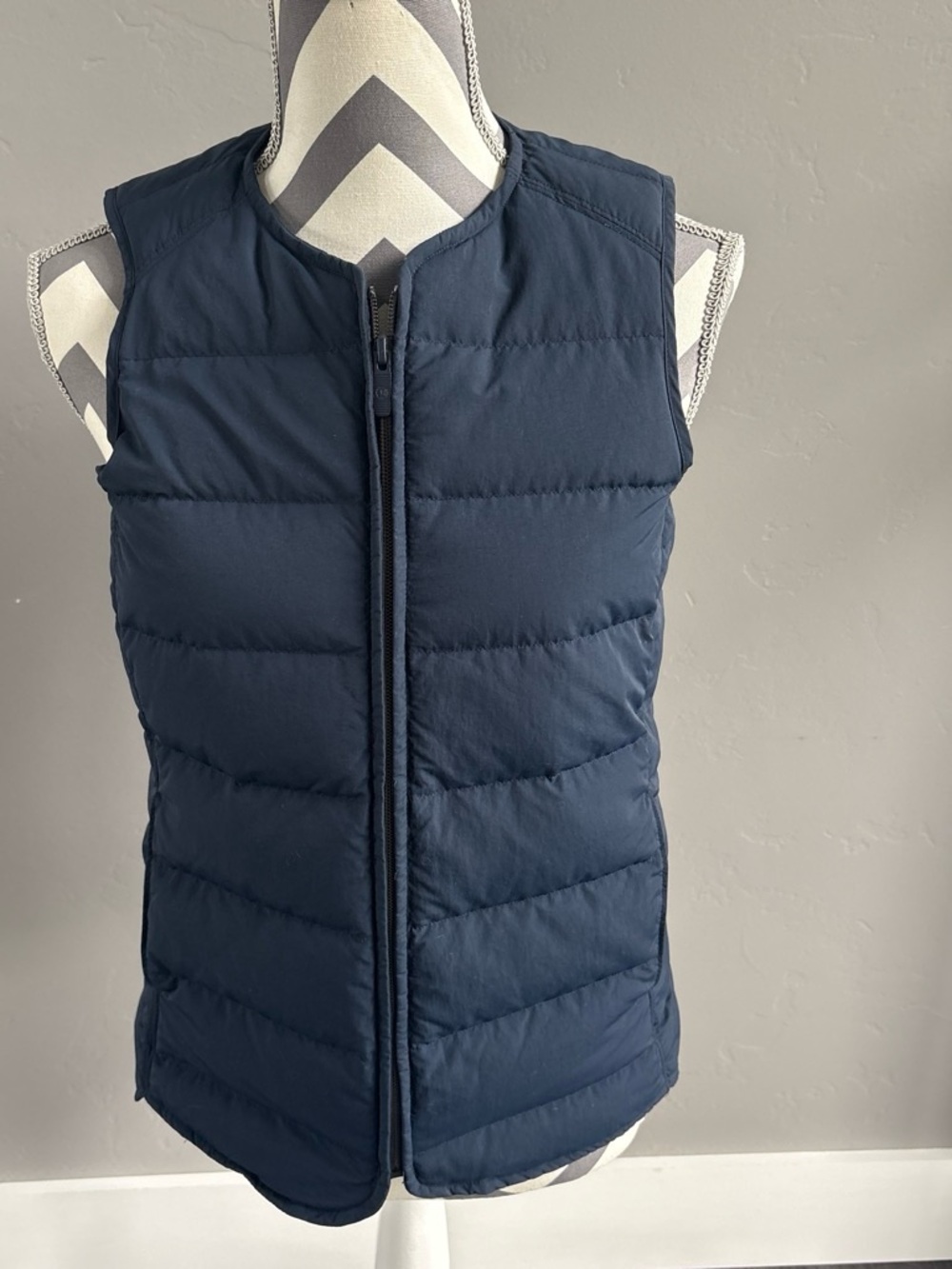 Navy Quilted Puffer Vest - Women's Sleeveless Jacket